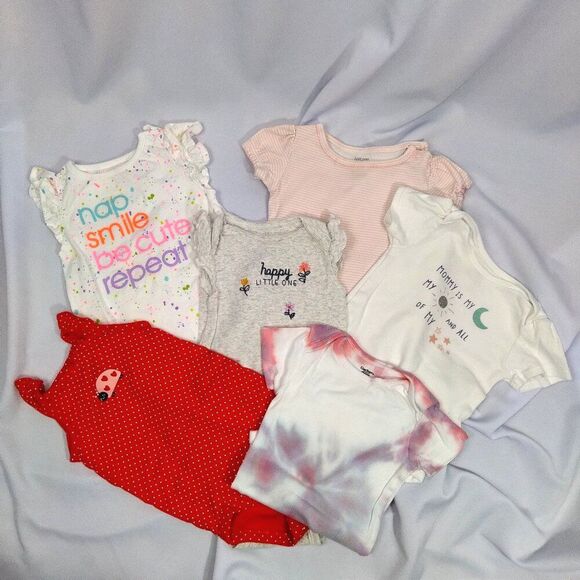 ⭐ 6 Infant Baby Girls One Piece Bodysuits Lot Bundle Set Gerber Carter's 12 mo - Picture 1 of 5